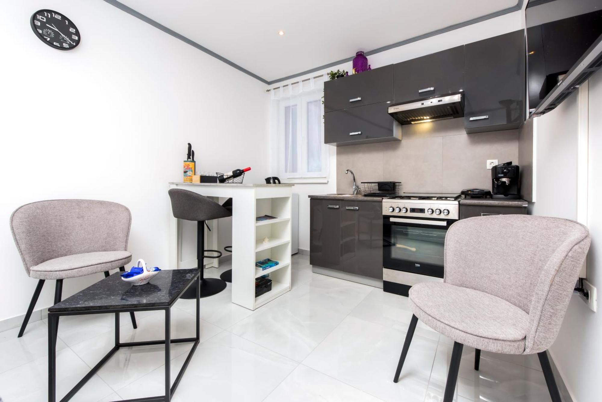 Apartment Leo Ровинь Экстерьер фото