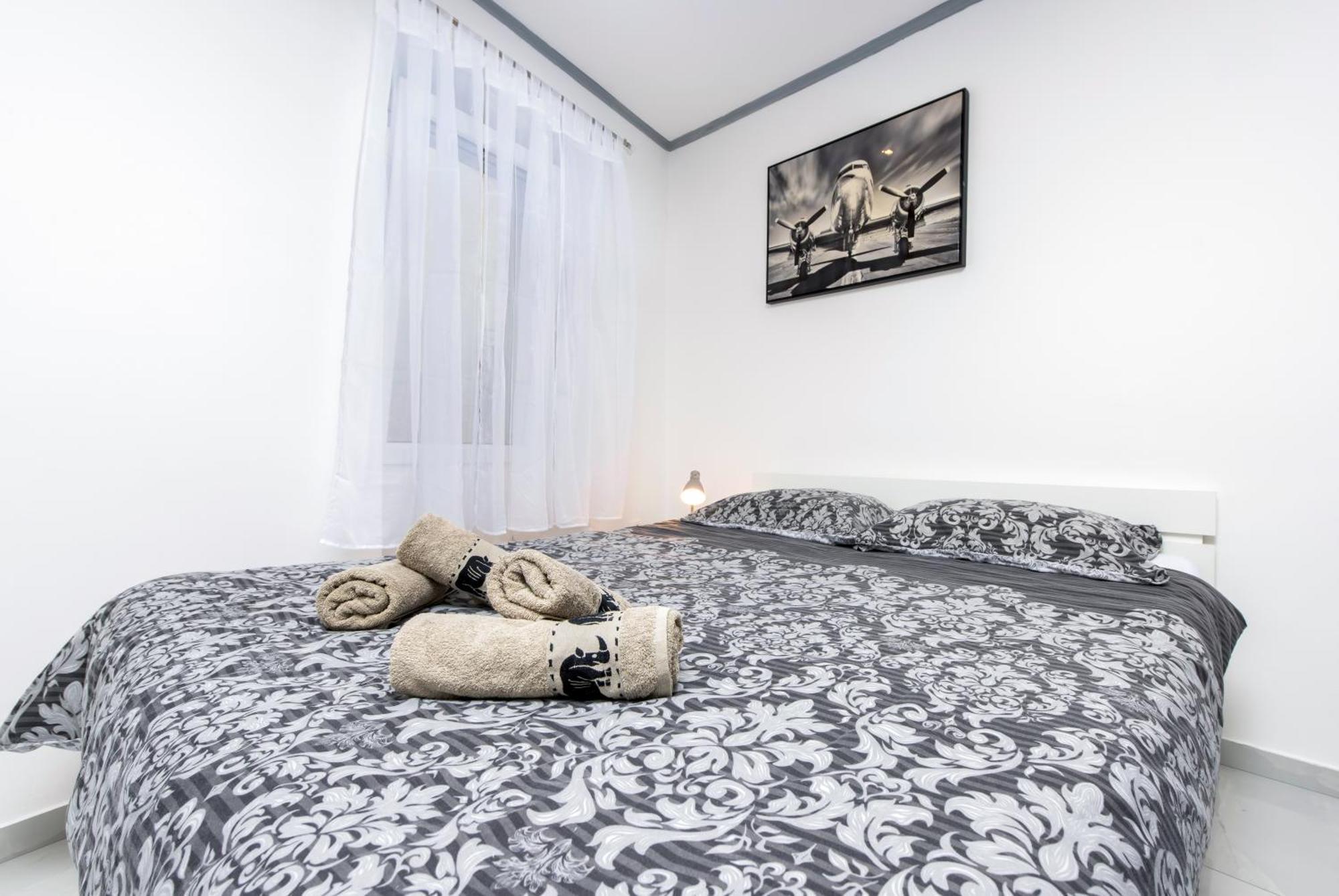 Apartment Leo Ровинь Экстерьер фото